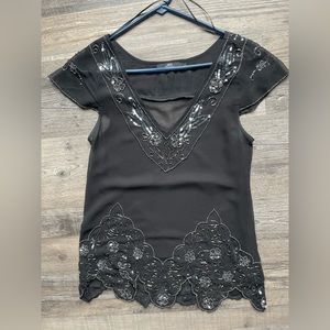 BKE BOUTIQUE SEQUIN TOP